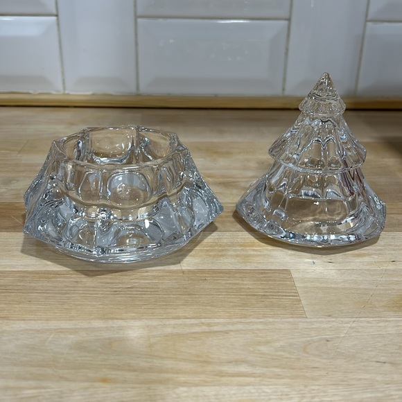 Mikasa, Small Stacking Christmas Tree Candy Dish. - Picture 3 of 9